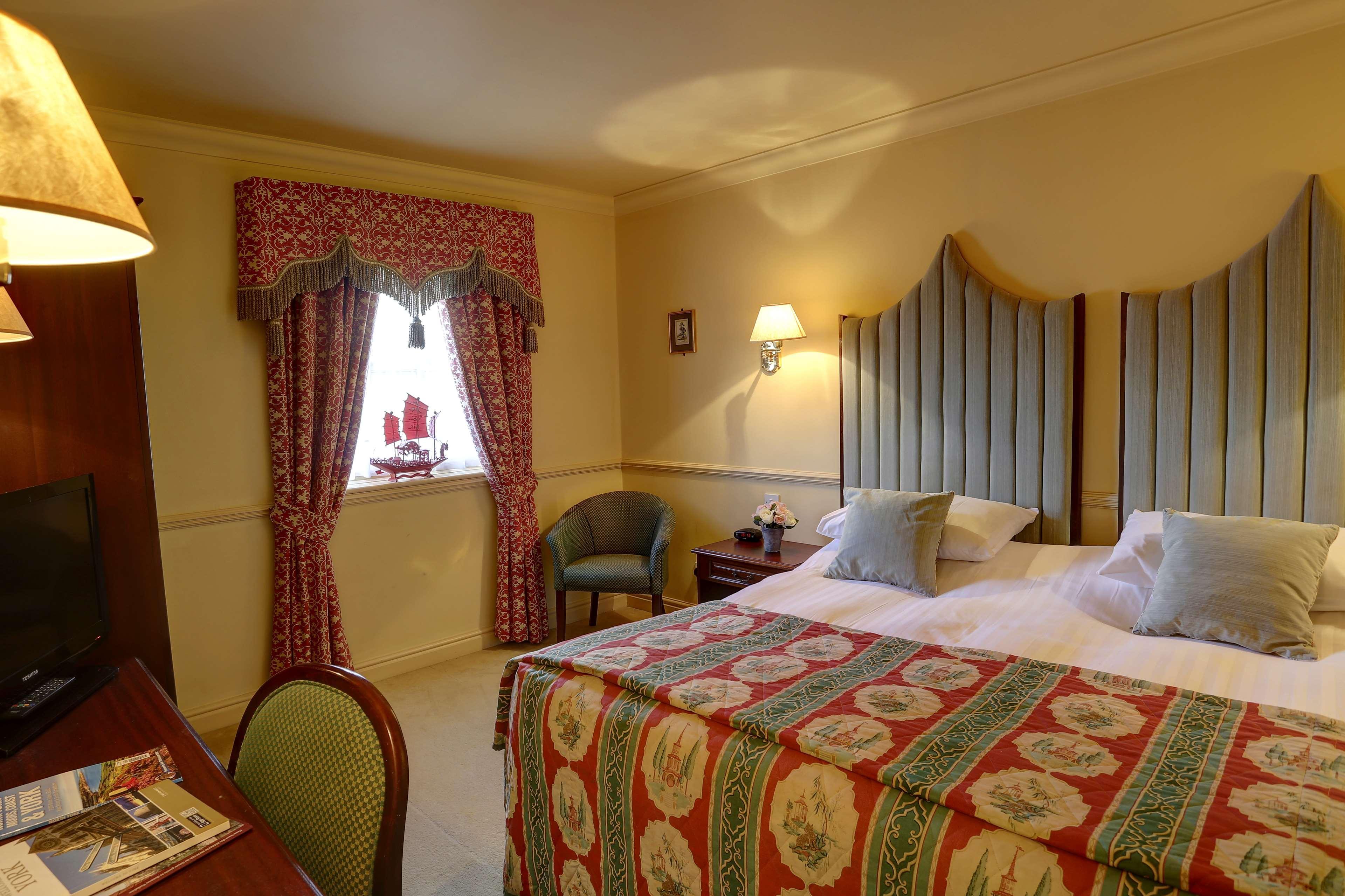 York Pavilion Hotel, Sure Hotel Collection By Best Western Exterior photo