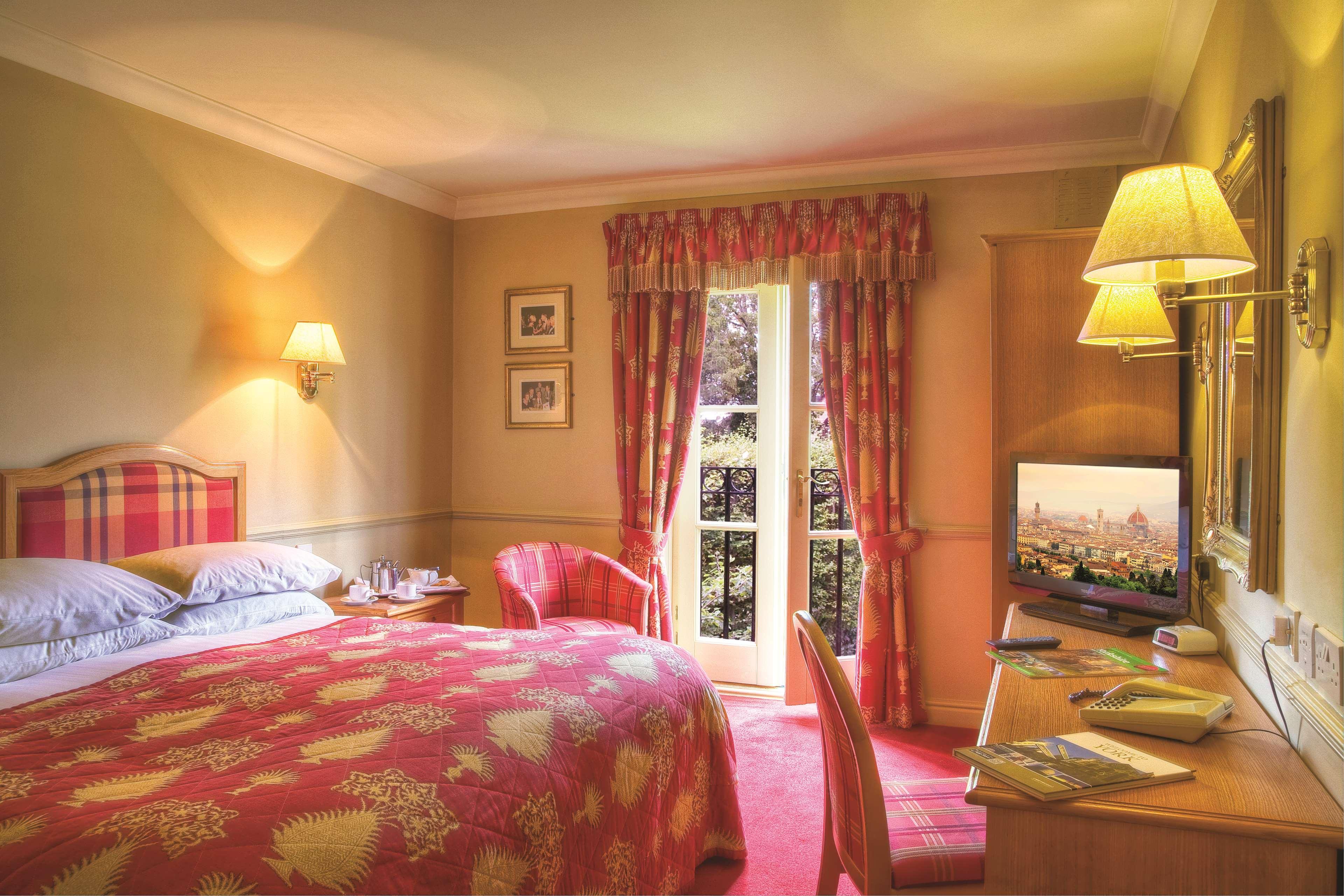 York Pavilion Hotel, Sure Hotel Collection By Best Western Exterior photo