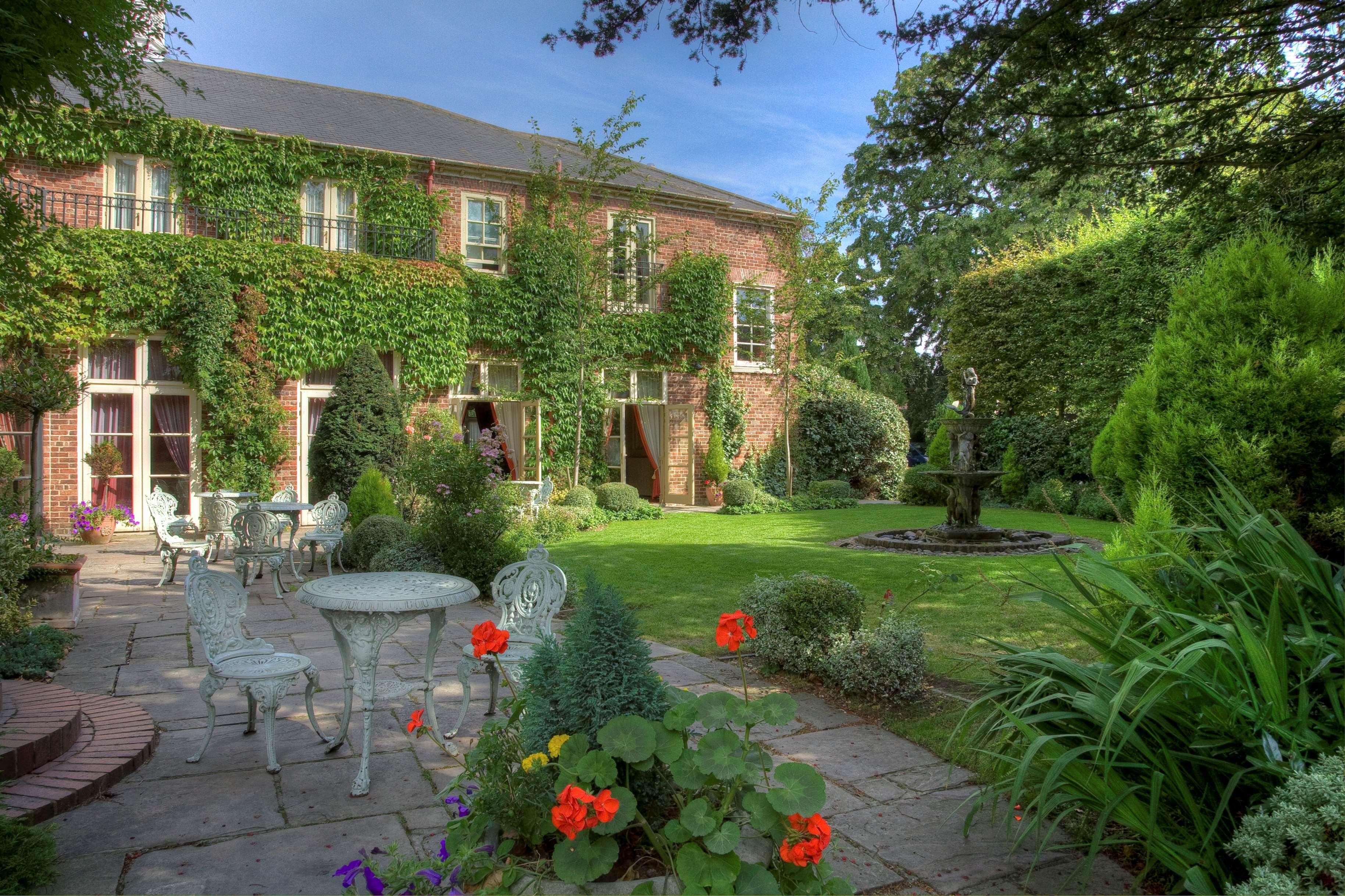 York Pavilion Hotel, Sure Hotel Collection By Best Western Exterior photo
